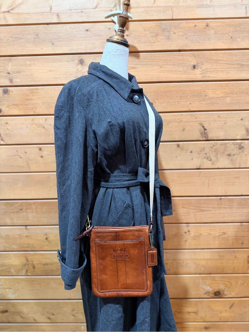 Coach 41004 Burnished Glove Tanned Leather Crossbody Bag Purse Cognac
